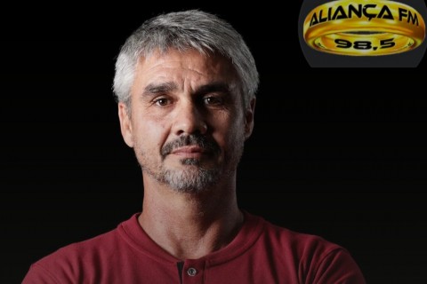 O SPORT  CONTÍNUA A FAZER MUDANÇAS