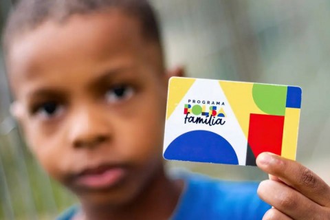 Caixa paga Bolsa Família a beneficiários com NIS de final 4