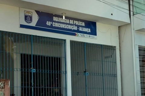 Em Aliança :  A polícia Militar realizou a operação Hórus  que apreendeu espingarda artesanal, e varias munições.